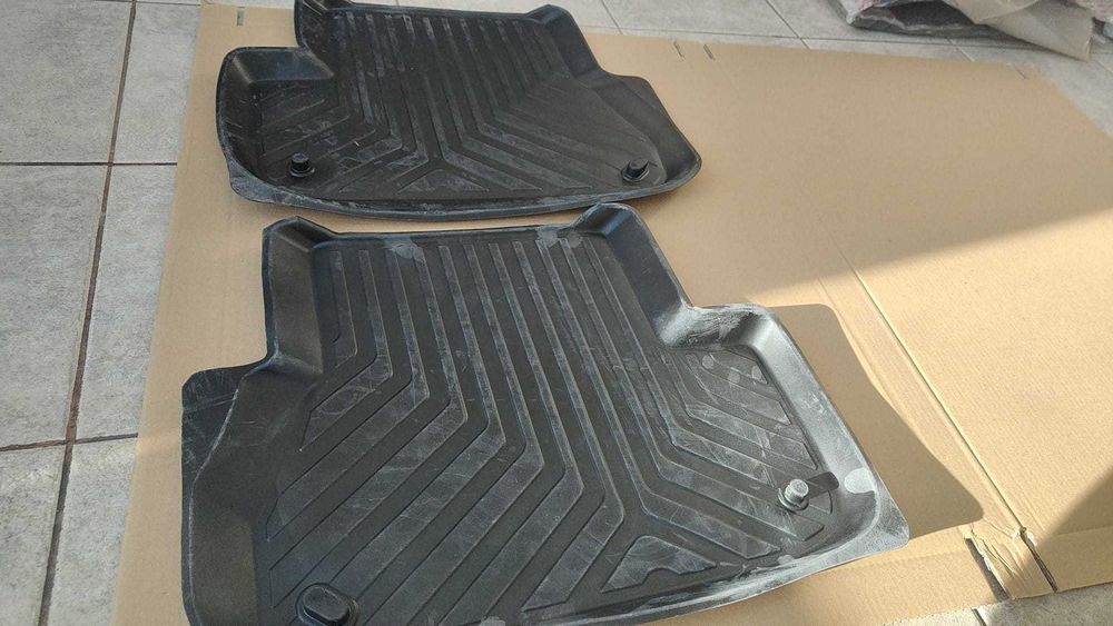 Covorase/Presuri cauciuc stil tip tavita Audi A4 B8/B9/A5  2008-2023
