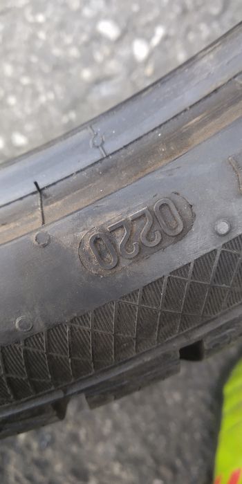 Зимни гуми -2020г.-20цола-275/30-1бр.-250лв."CONTINENTAL"-като нови