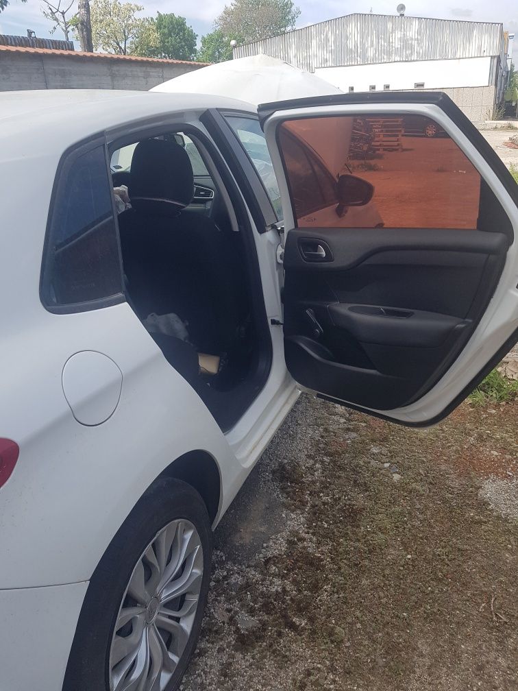 Citroen C4 1.6hdi 112 2011г на части