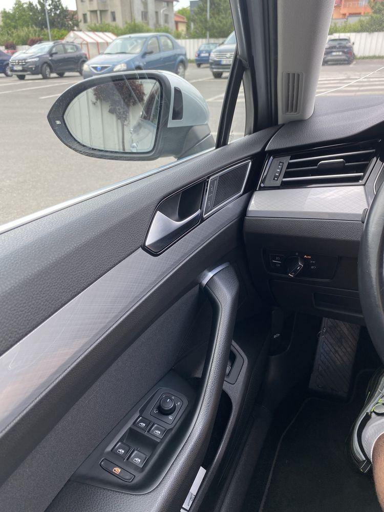 VW Passat B8.5 Variant 2.0 TDI DSG / Webasto / Full LED / ACC / 2020