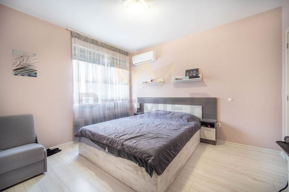 Продава се Четиристаен апартамент в Варна, Възраждане 1 - 108 кв.м за 1806 €/кв.м - Снимка #9