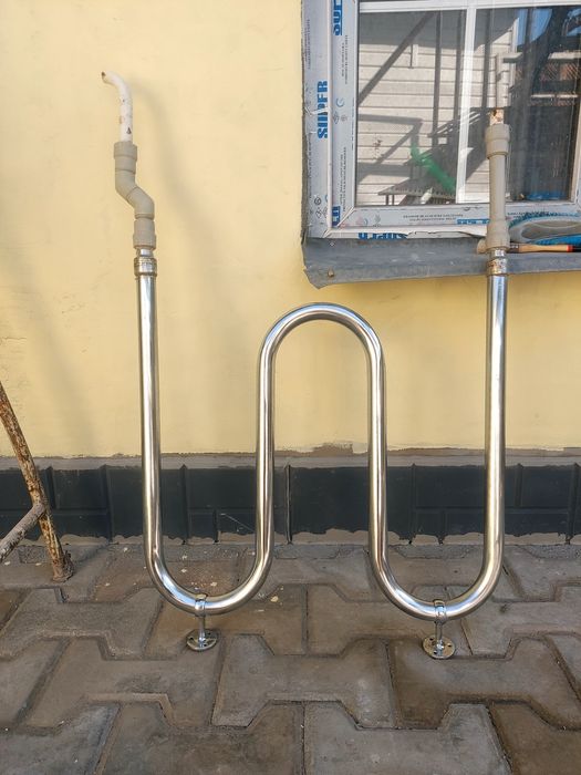 Полотенцесушитель в отличном состоянии в сборе