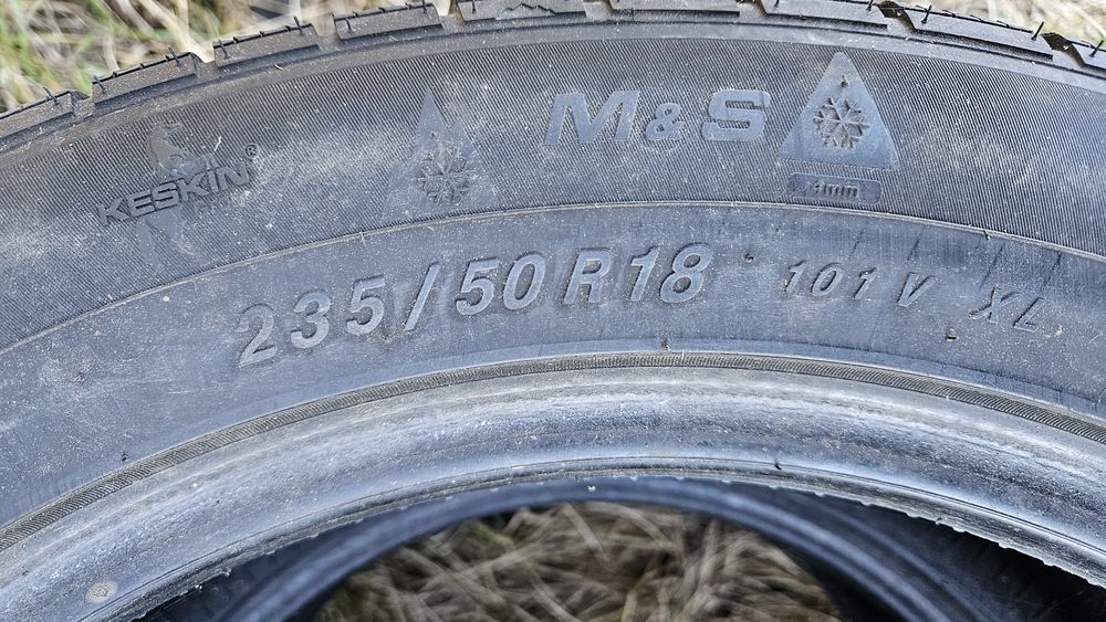 Гуми 235 50 18 сайрън
