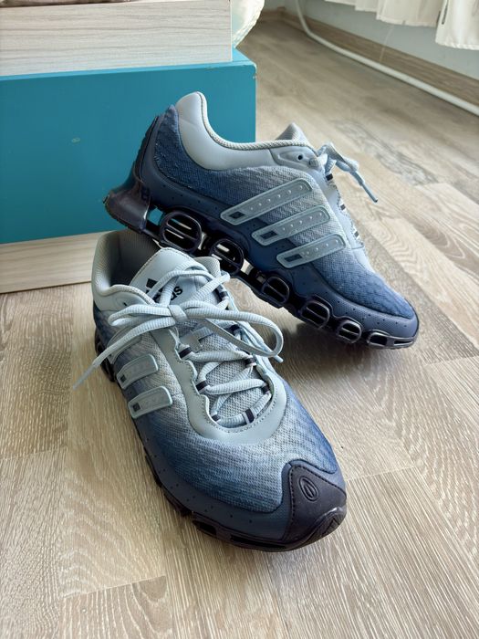 Adidas Microbouce
