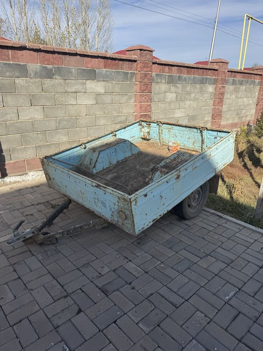 Прицеп заводской. В хорошем состояний.