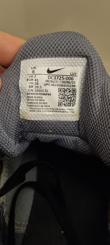 Продавам обувки nike