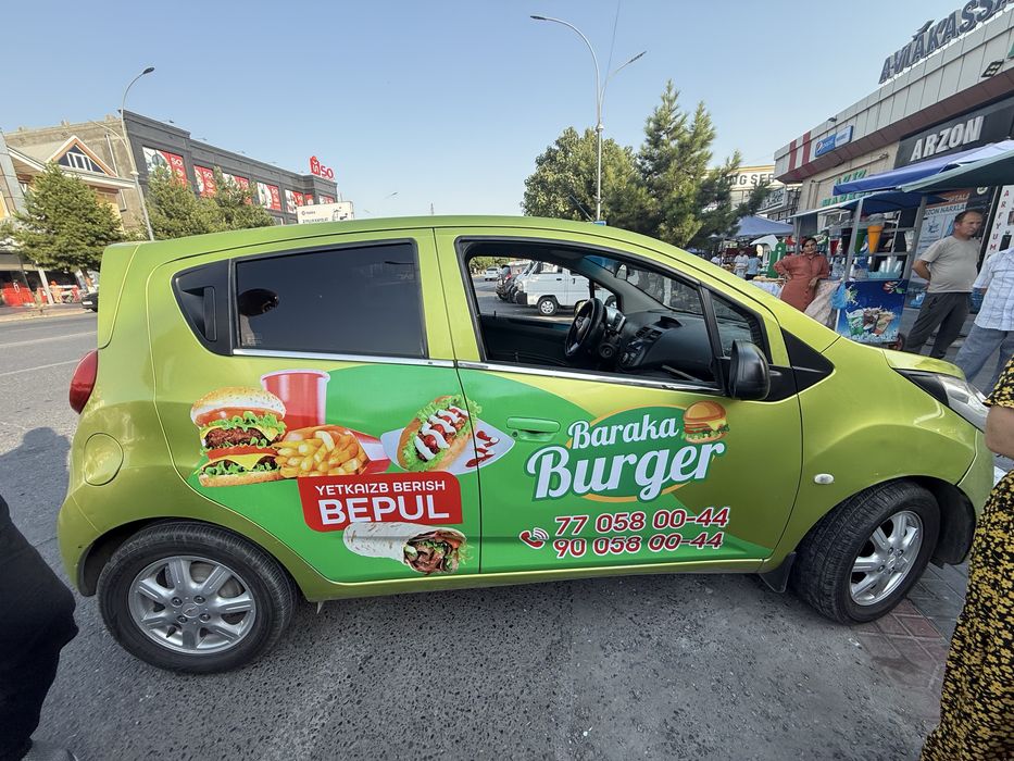 Reklama Led ekran Begushiy stroka layt box bukva neon
