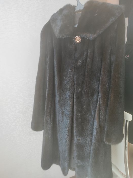 Продам норковую шубу