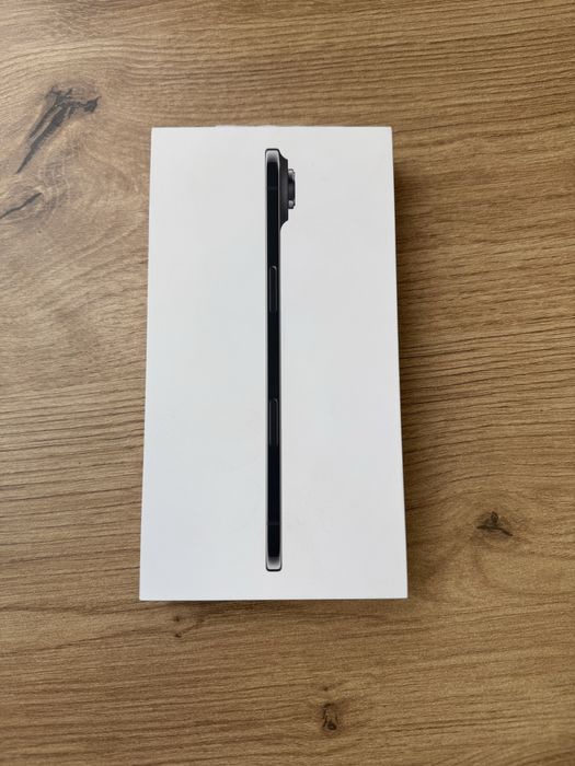 Продавам/Бартер Iphone 17 Air 256GB запечатан