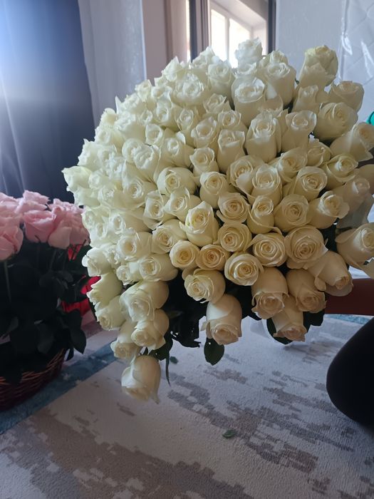 Кустовые розы цветы