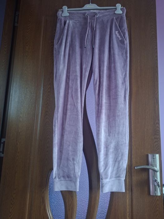 Vând Pantaloni Trening Damă Mărimea M-L Noi