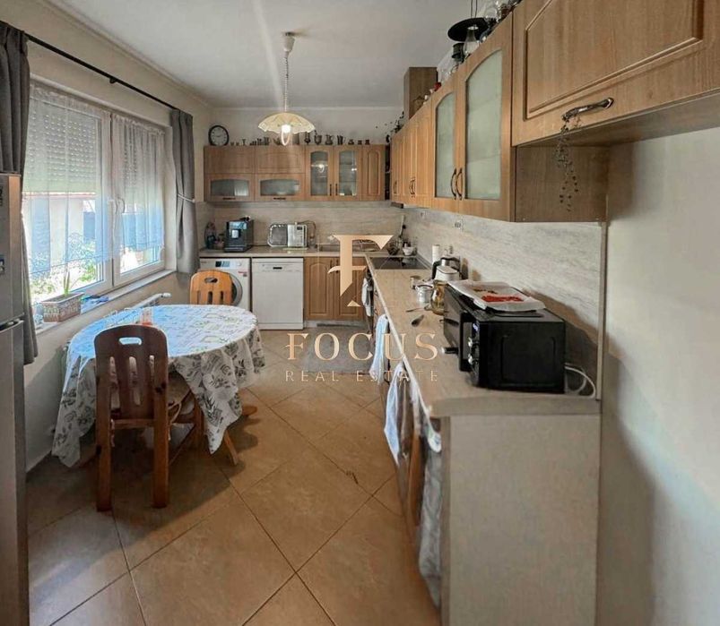 Продава се Къща в с. Правище, Област Пловдив - 200 кв.м за 995 €/кв.м - Снимка #2