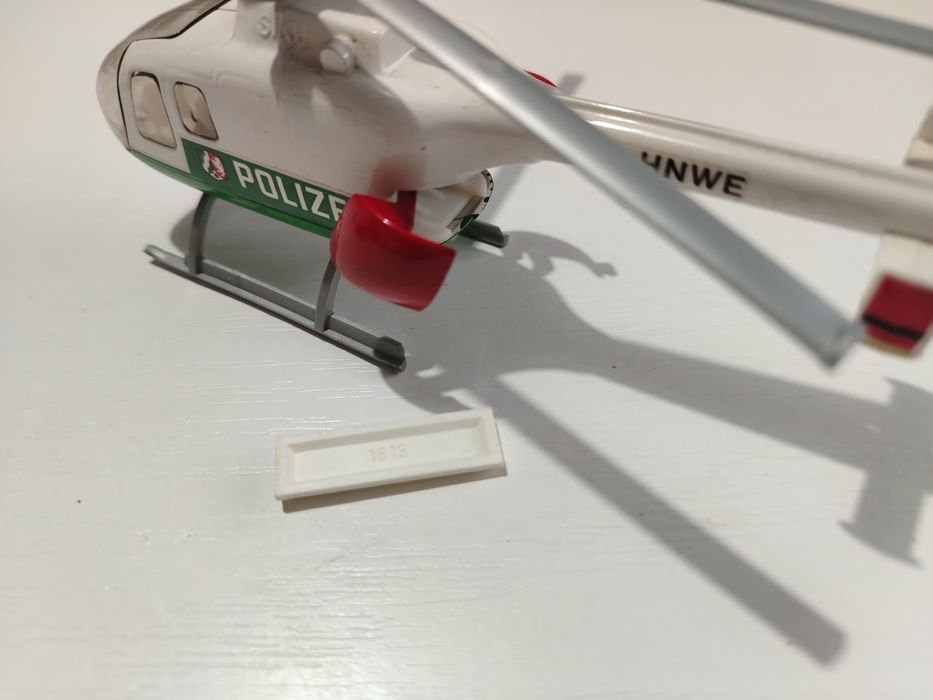 Elicopter și tramvaie marca Siku