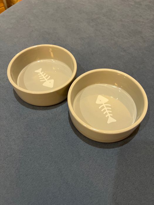 Керамични купи за храна или вода за котка или куче