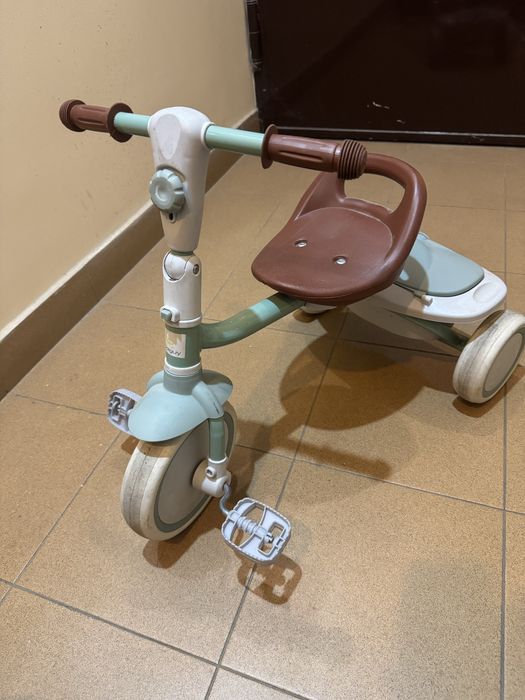 Детский велосипед на 2-3 годика возможно 4