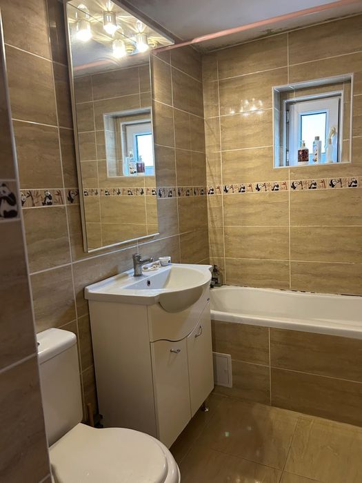 Inchiriez ap 3 camere