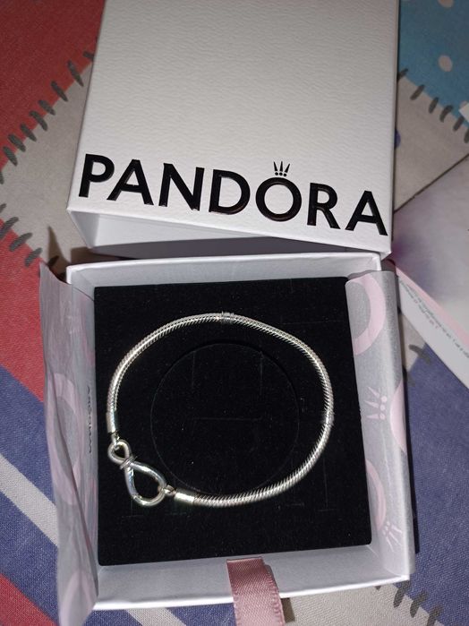 НОВА! Pandora гривна ,, Изкуството да бъдеш жена,,