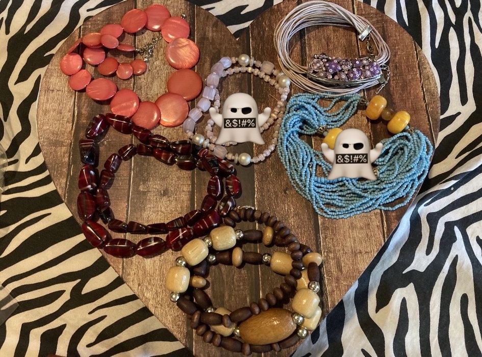 Гривни  и колиета