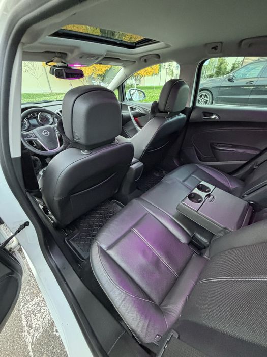 Opel Astra J 2013 2.0cdti