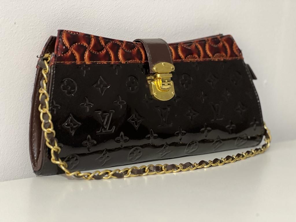 Poșetă Louis Vuitton