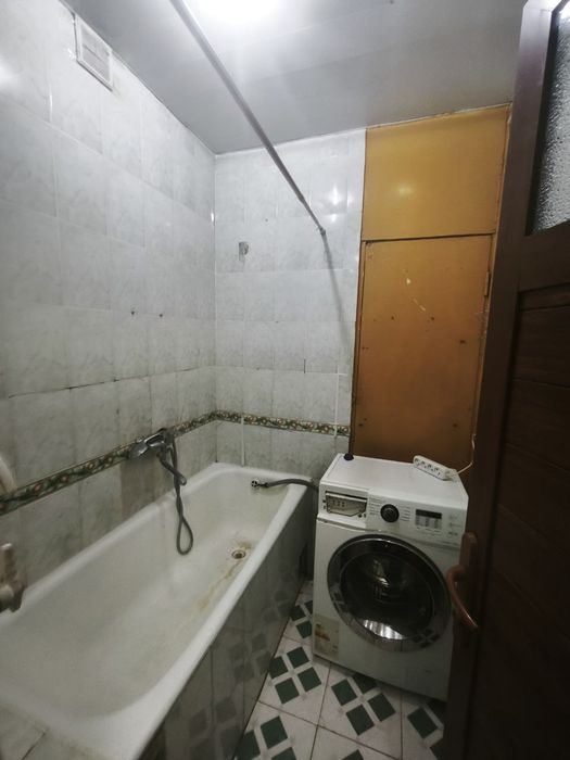 Срочно! 2- комн кВ. 2-й этаж. 52-м². Не Торец. Куйлюк Массив-3.