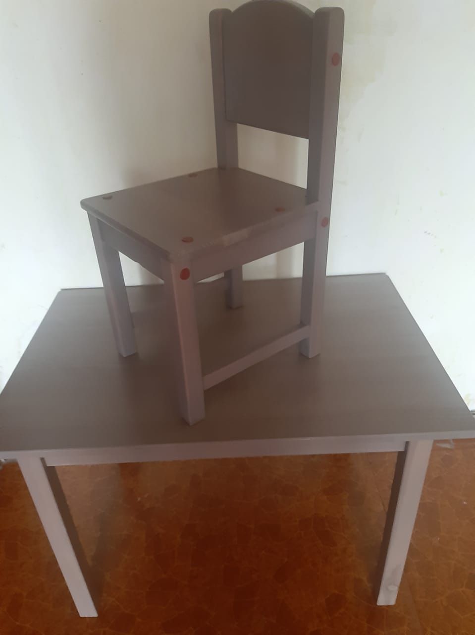 Стол и стульчик Икеа состояние нового