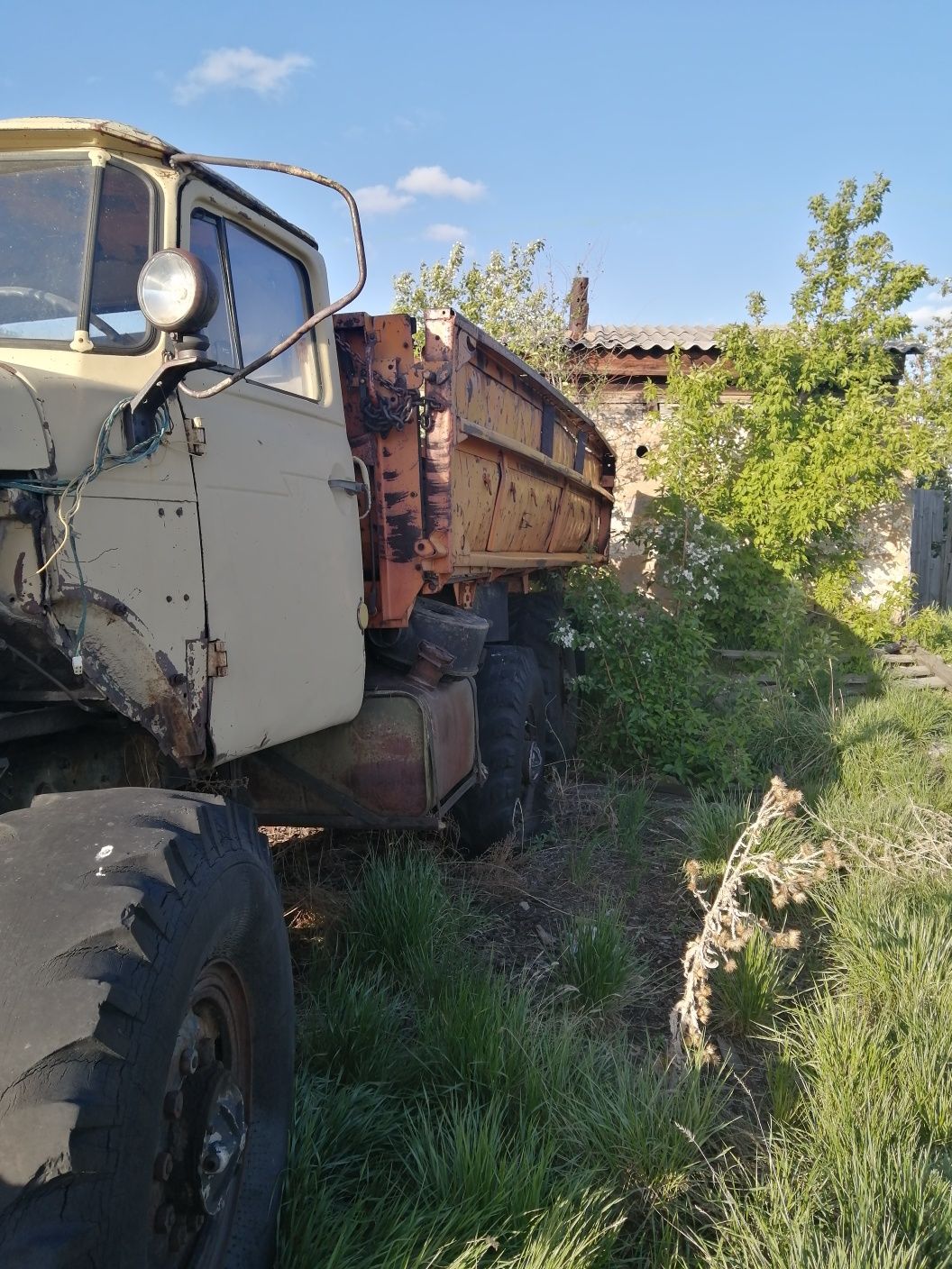 Продам Урал целиком.