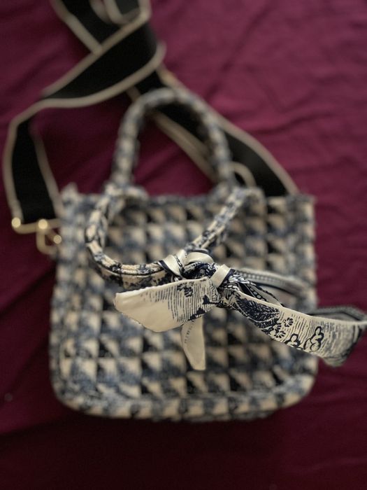 Дамска мини чанта в синьо