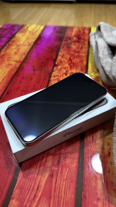 Iphone 15 pro Natural Titanium