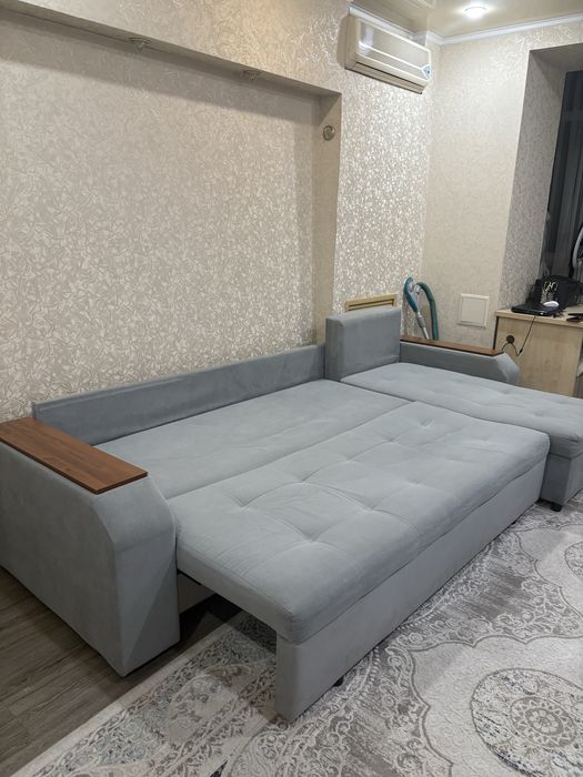 Продам диван угловой