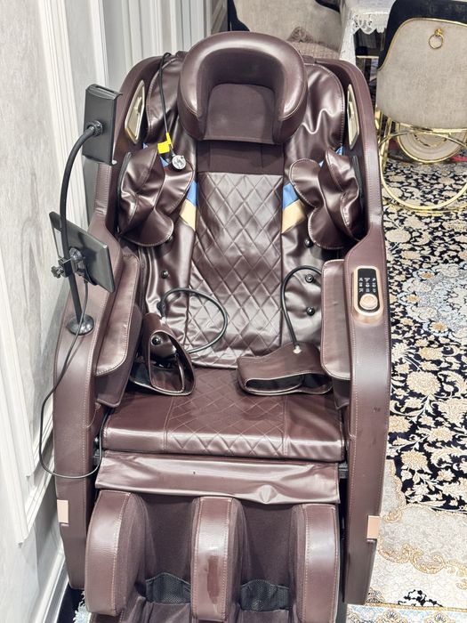 Массажний кресло почти новый