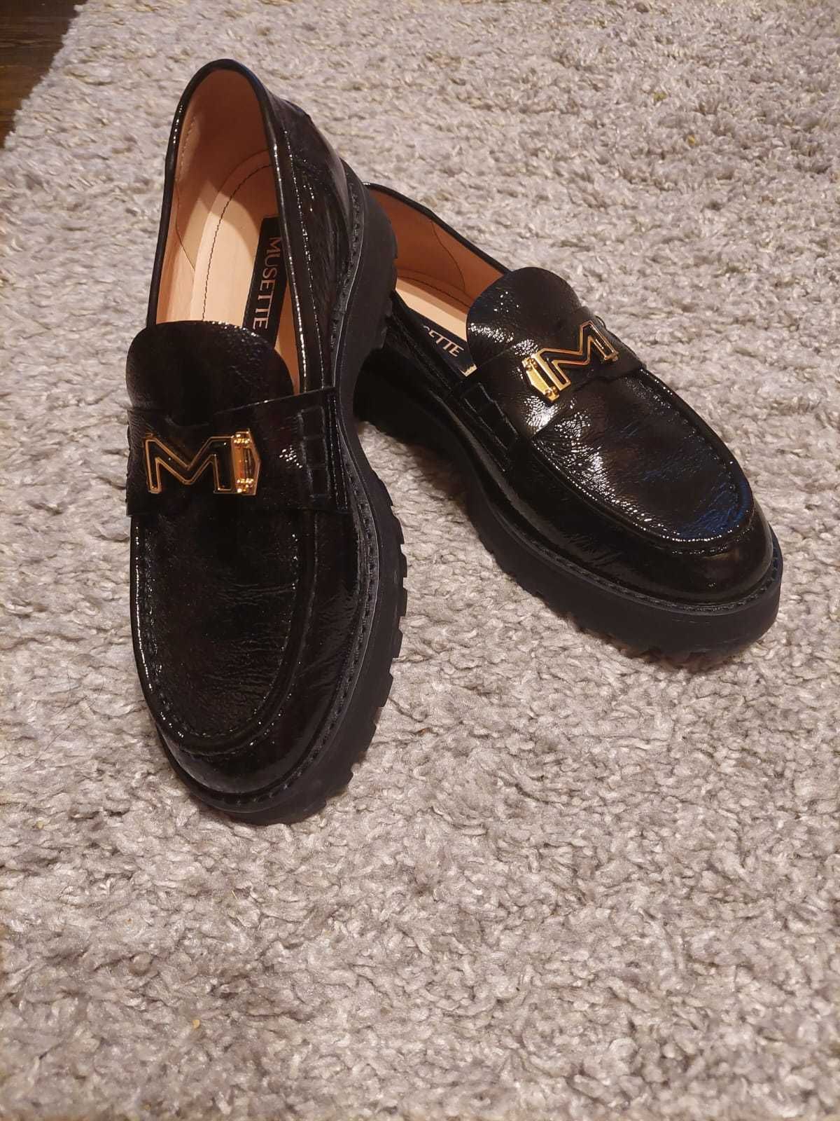 Pantofi de dama, tip mocasini