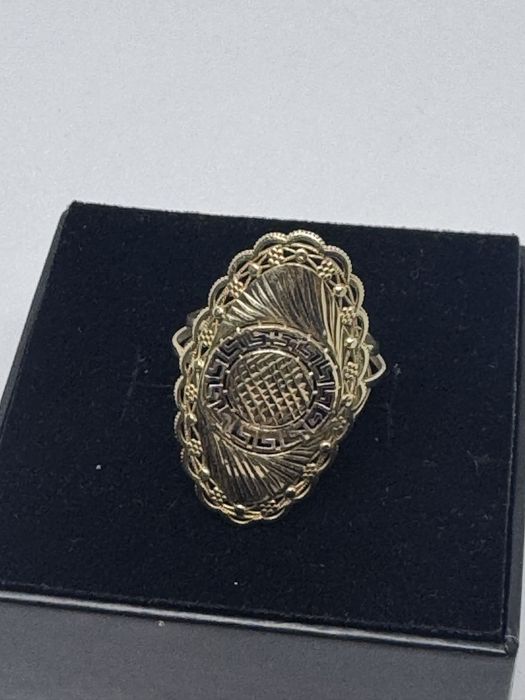 красив златен дамски пръстен 3.47гр 14к 585