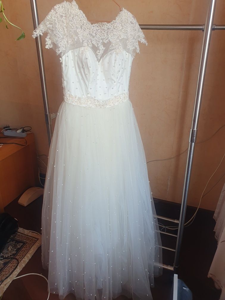 Красивое платье на узату / свадьбу. Новое