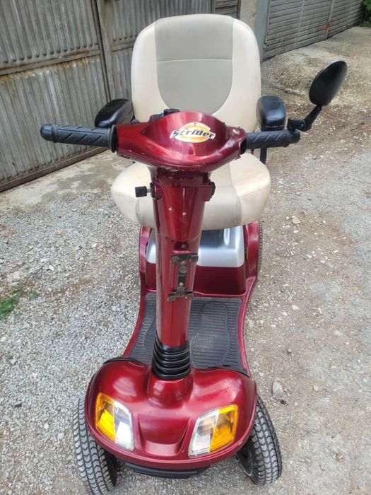 Електрически скутер подхидящ за възрастни хора иинвалиди