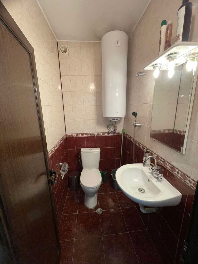 Дава се под наем Тристаен апартамент в Пловдив, Южен - 119 кв.м за 510 € - Снимка #5
