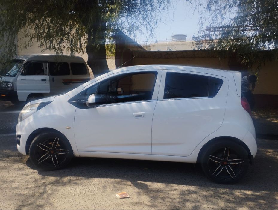 Chevrolet spark Sotiladi