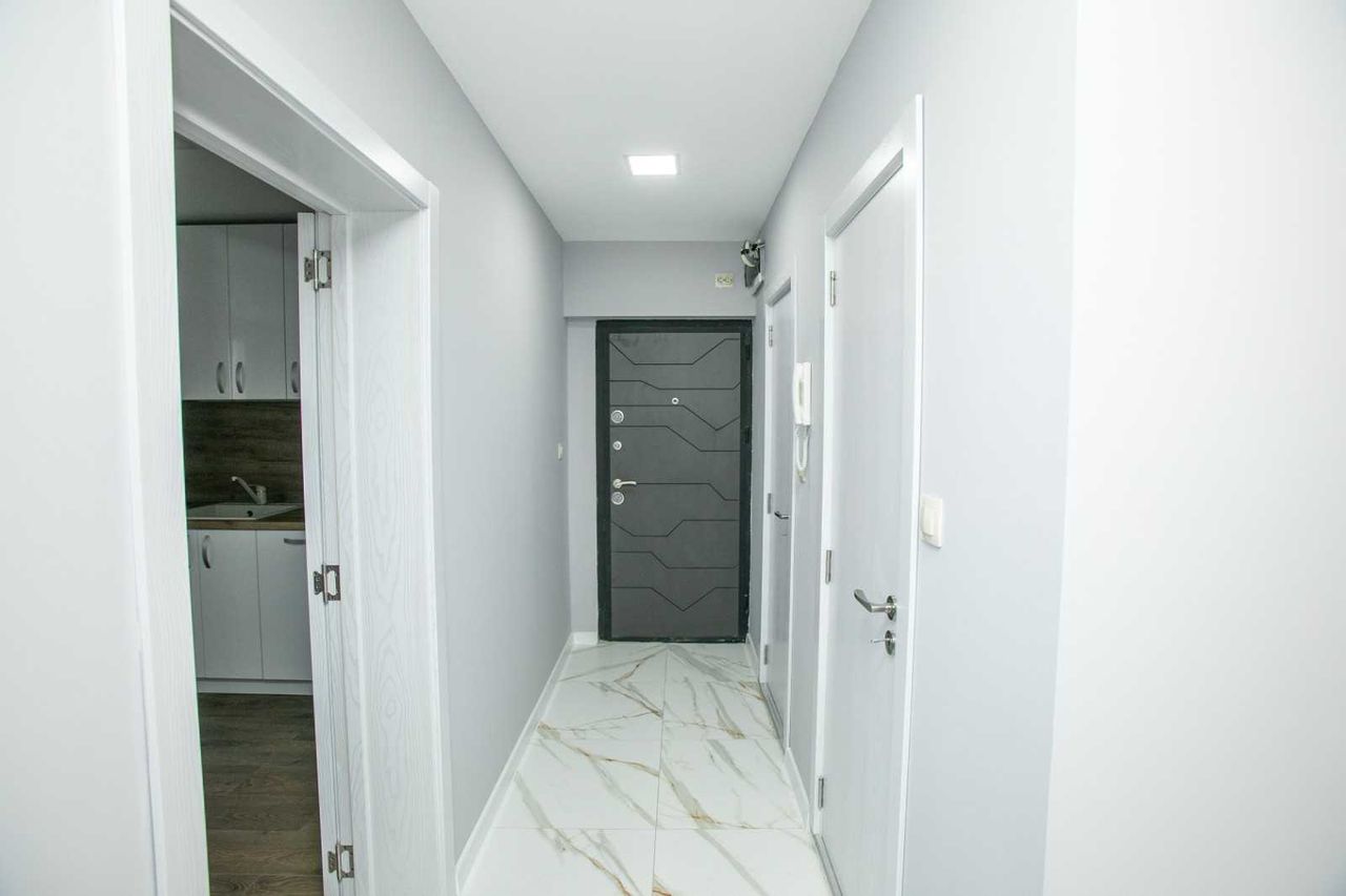 Продава се Тристаен апартамент в Ловеч, Широк център - 94 кв.м за 1107 €/кв.м - Снимка #9