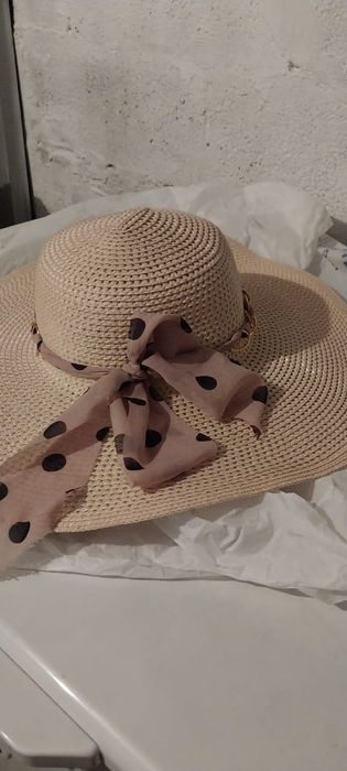 Женская шляпа...