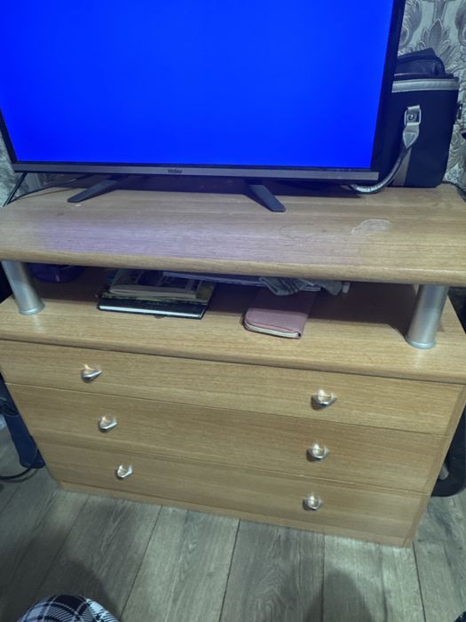 Тумбочка комнатная