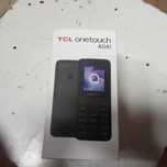 продавам мобилен телефон сд ктопчета tlc one touch 4041