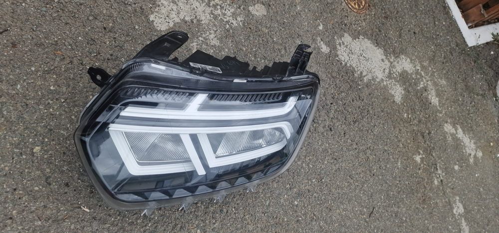 Far   Dacia Duster Stanga an 2021 2024