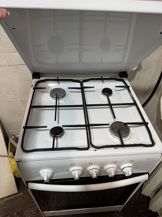 Газовая плита   4 комфорочнач