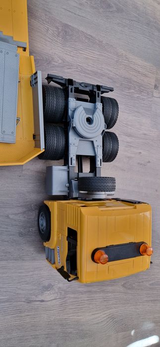 Играчки Jurassic world, Bruder