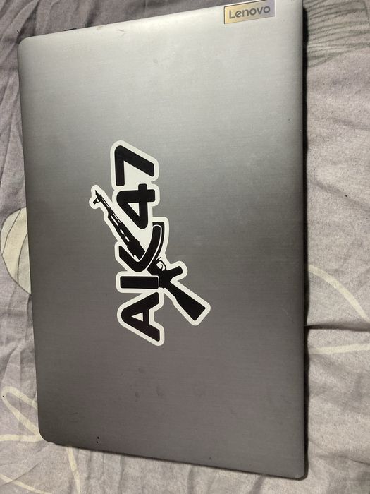 Ноутбук Lenovo  паминть 1 тб хорошы для рабаты