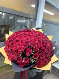 Красивые букеты из красных роз.
