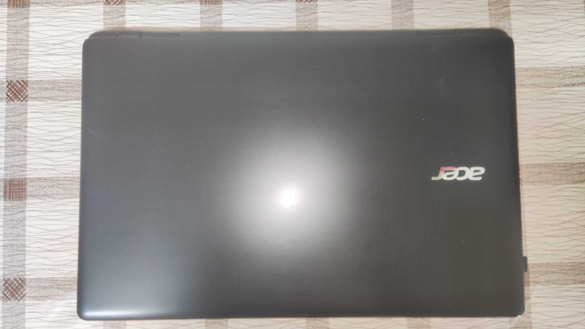 Laptop Acer Aspire E5-572G-35CG