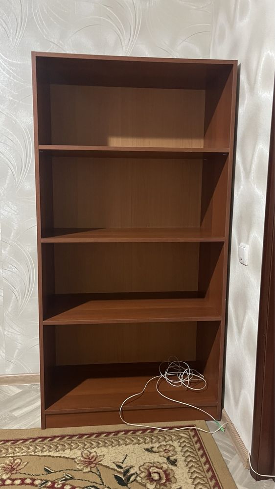 Продам шкаф для книг