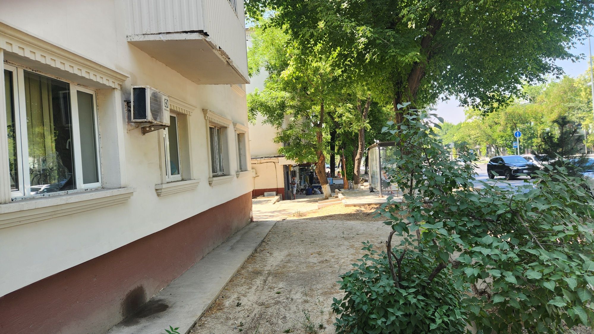 Под магазин орентир парк Локомотив