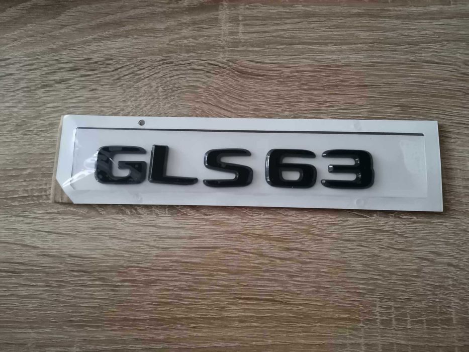 черен надпис Mercedes Benz GLS 63